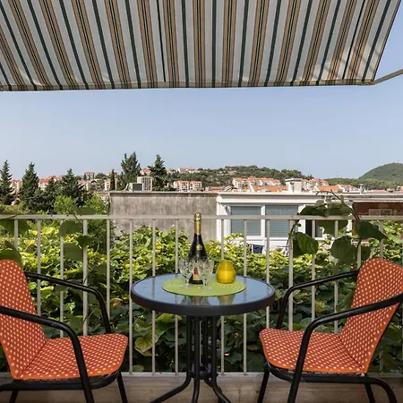 Guest house Bradas